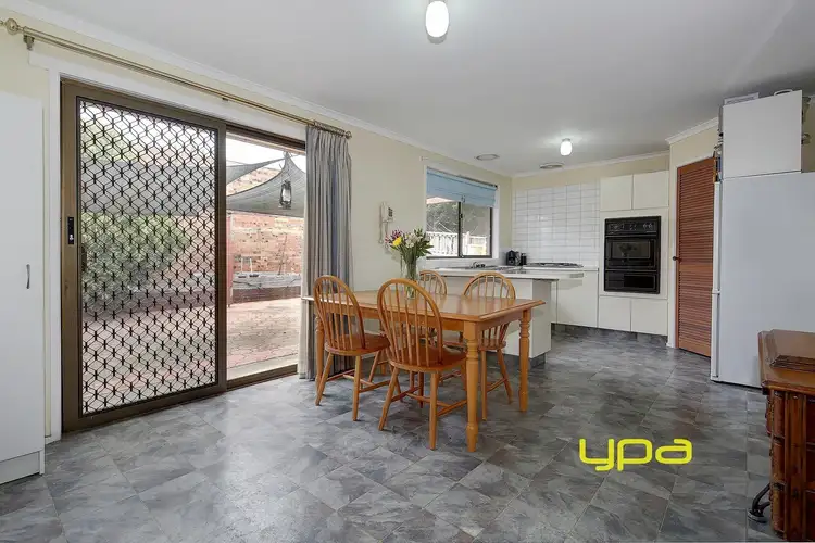 Fourth view of Homely house listing, 2 Mackinnon Court, Westmeadows VIC 3049