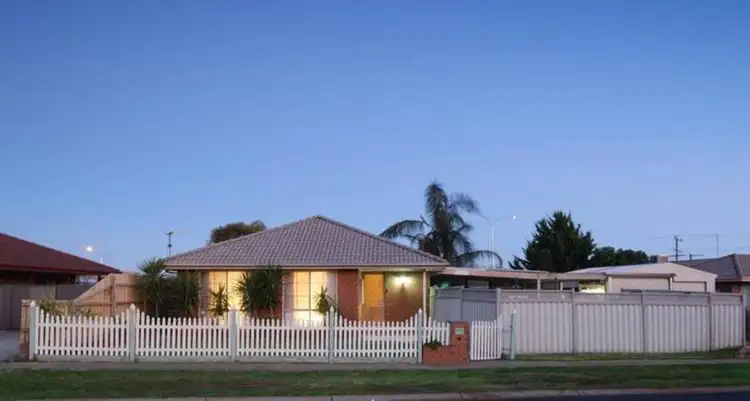 3 Lagarna Drive, Kurunjang VIC 3337