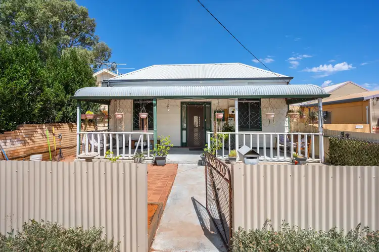 5 Brookman Street