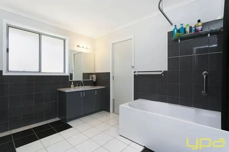 Fifth view of Homely house listing, 17 Allen Court, Sunbury VIC 3429