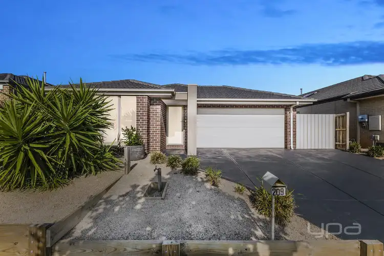209 Botanica Springs Boulevard, Brookfield VIC 3338