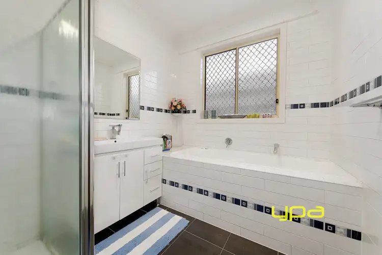 Seventh view of Homely house listing, 5 Kennet Way, Craigieburn VIC 3064