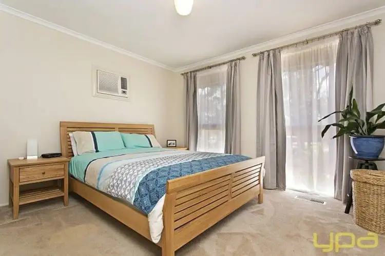 Seventh view of Homely house listing, 4 Isaacs Close, Sunbury VIC 3429
