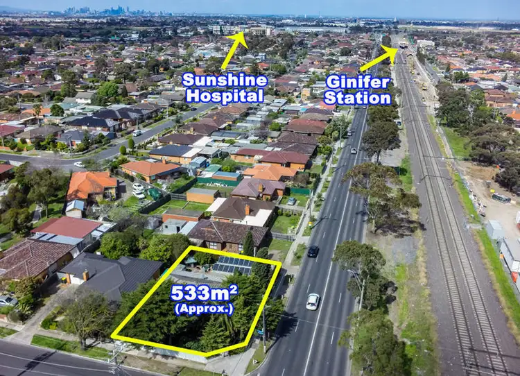 Second view of Homely house listing, 2 Stradbroke Drive, St Albans VIC 3021