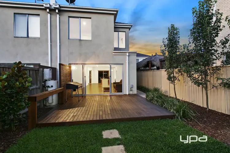 12 Kai Close, Caroline Springs VIC 3023