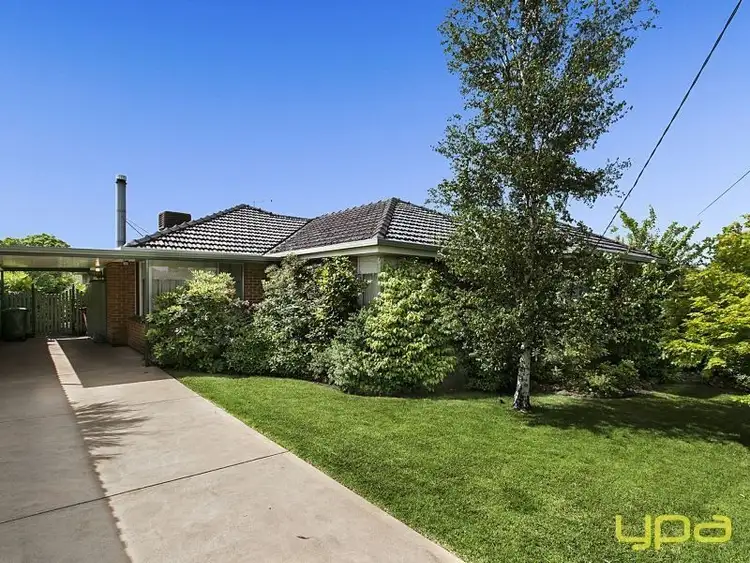 Second view of Homely house listing, 318 Elizabeth Dr, Sunbury VIC 3429