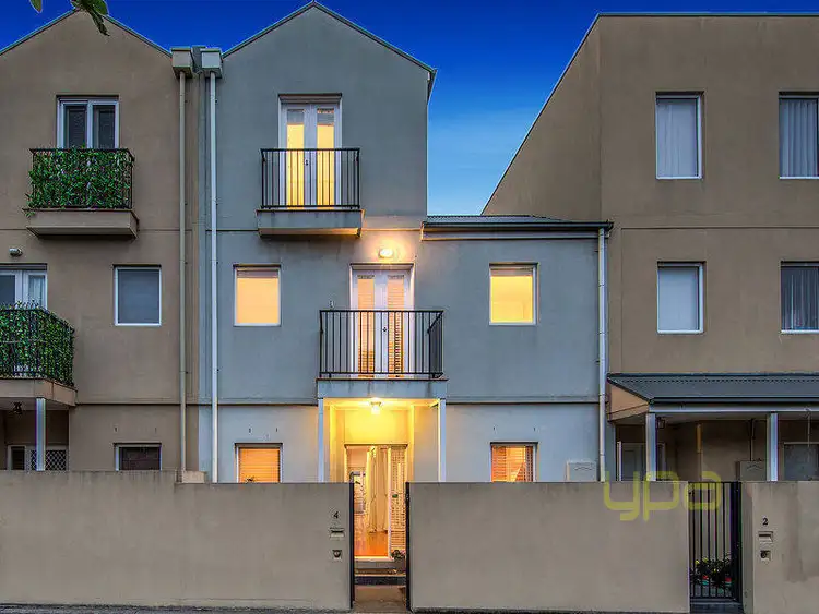 4 Lascelles Square, Kensington VIC 3031