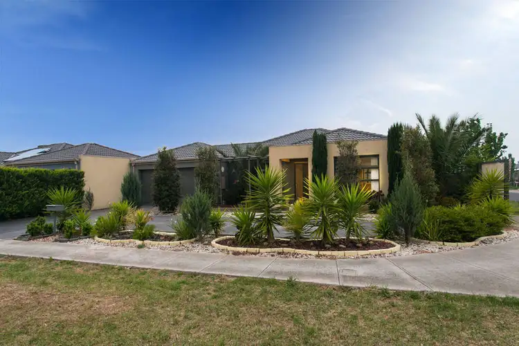 7 Erskine Way, Melton West VIC 3337