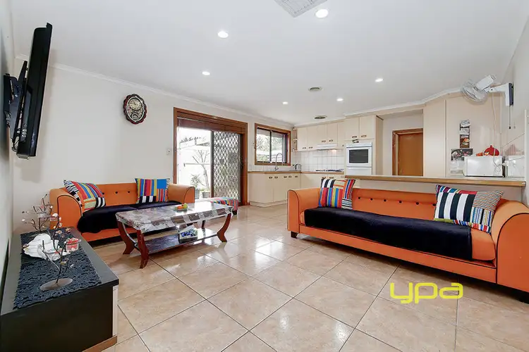 Fifth view of Homely house listing, 5 Buxton Court, Meadow Heights VIC 3048