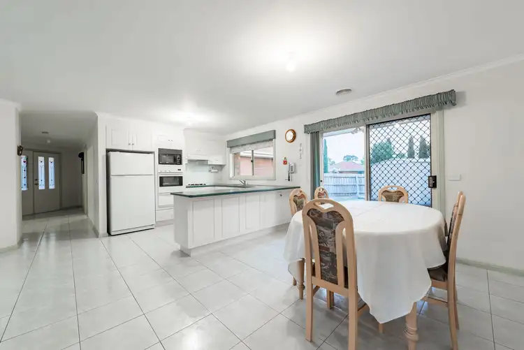 Fifth view of Homely house listing, 1 Excelsa Way, Hillside VIC 3037