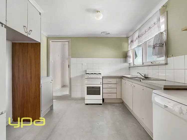Fifth view of Homely house listing, 10 Oxley Street, Sunbury VIC 3429
