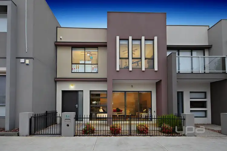 58 Commercial Road, Caroline Springs VIC 3023