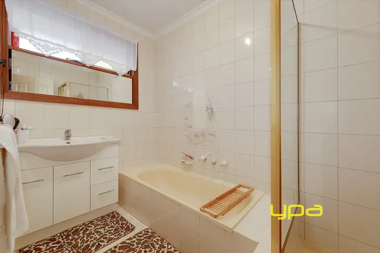 Sixth view of Homely unit listing, 1/8 Seville Court, Meadow Heights VIC 3048