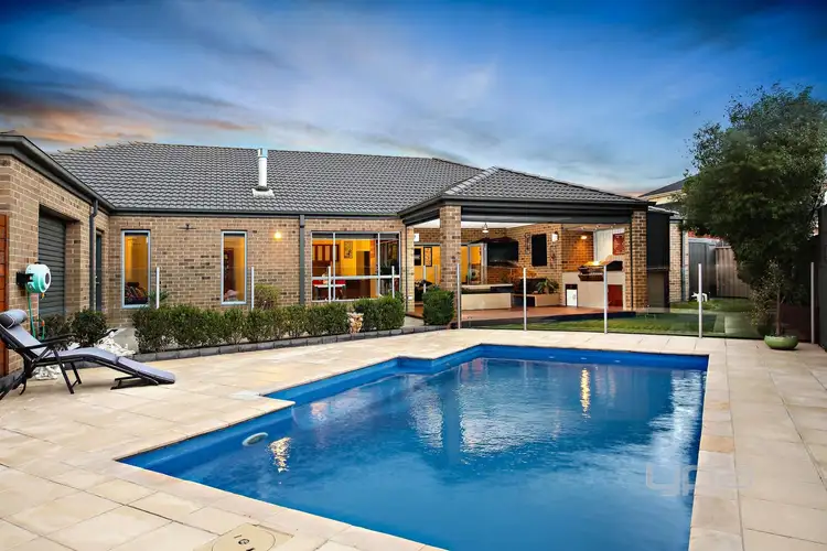 28 Drummond Street, Caroline Springs VIC 3023