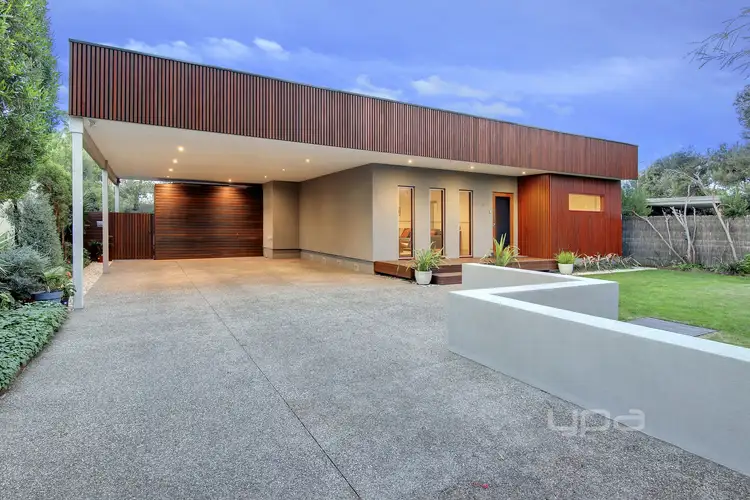 10 Stratheden Court, Rye VIC 3941