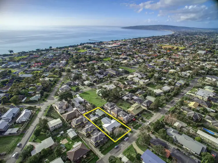 16 James Street, Dromana VIC 3936