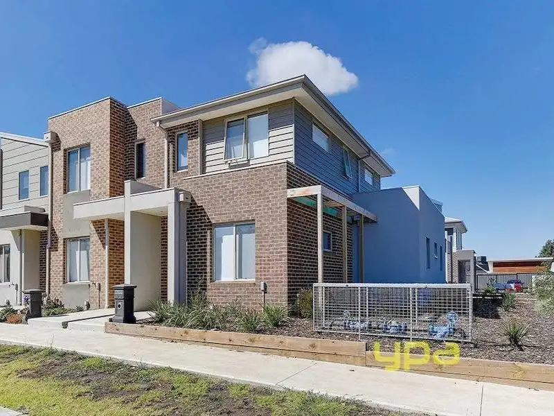 Main view of Homely townhouse listing, 39/1 Hyde Park Drive, Craigieburn VIC 3064