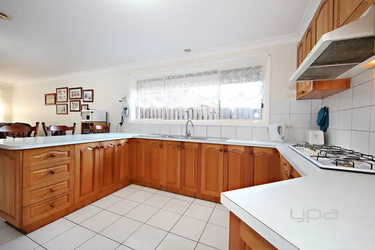 Fifth view of Homely house listing, 4 Strzelecki Court, Taylors Lakes VIC 3038