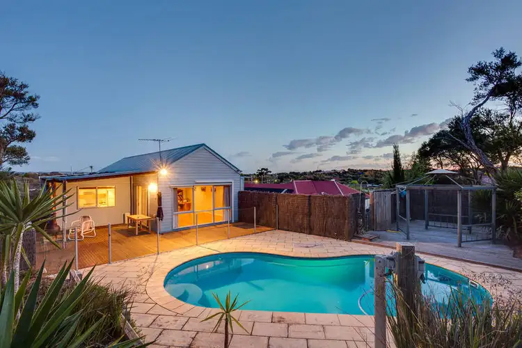 120 Weeroona Street, Rye VIC 3941