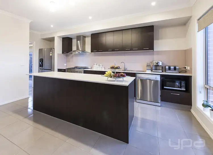 Sixth view of Homely house listing, 30 Aubisque Close, Plumpton VIC 3335