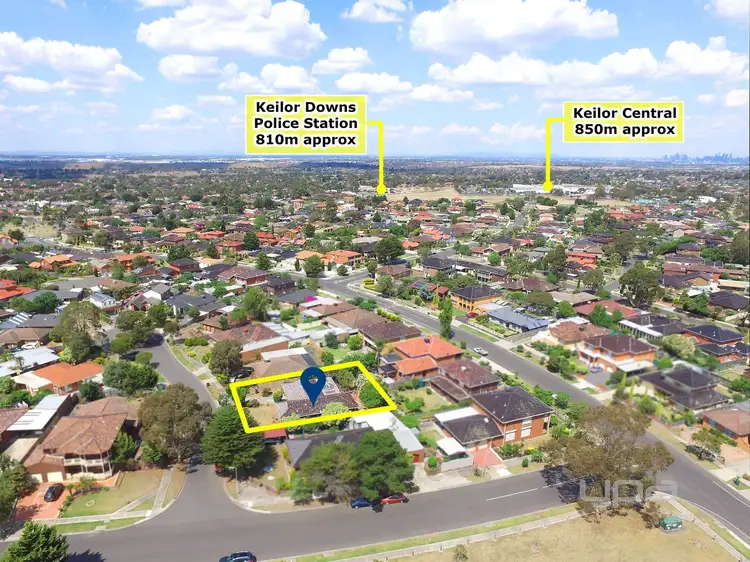 Second view of Homely house listing, 4 Itala Court, Keilor Downs VIC 3038