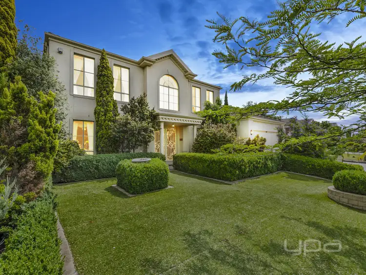 28 Meadowglen Drive, Melton West VIC 3337