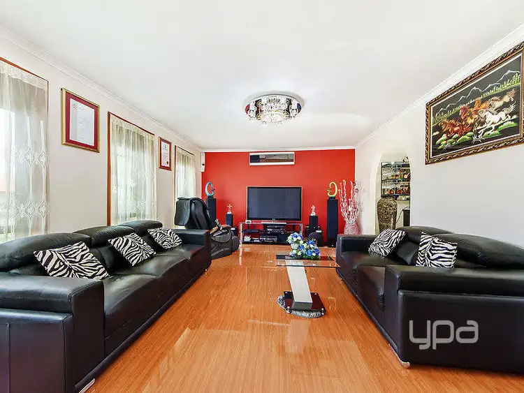 Second view of Homely house listing, 20 Unicorn Way, Kings Park VIC 3021