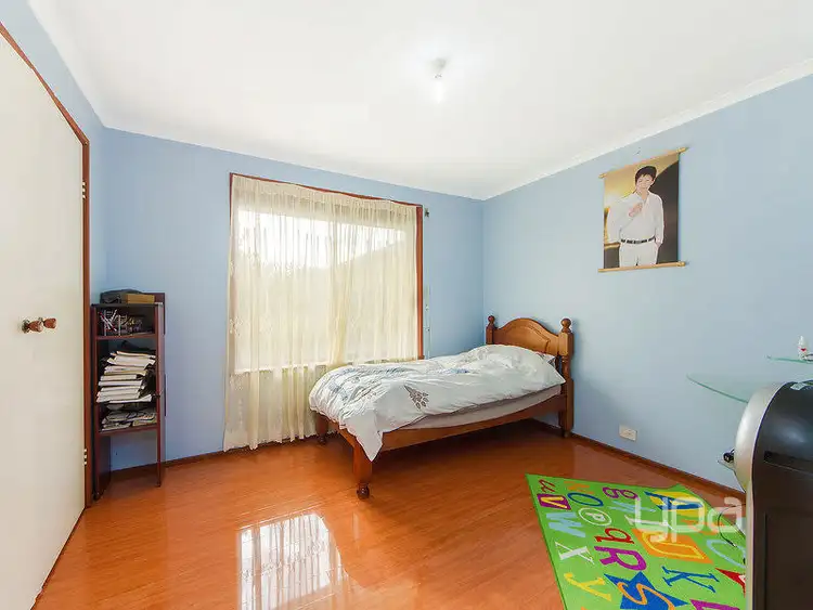 Seventh view of Homely house listing, 20 Unicorn Way, Kings Park VIC 3021