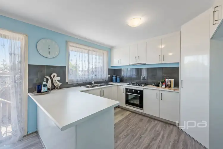 2/19 Mitchell Crescent, Meadow Heights VIC 3048