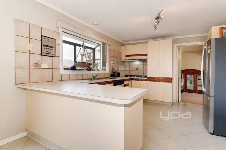 Seventh view of Homely house listing, 2 Kirkbride Way, Craigieburn VIC 3064