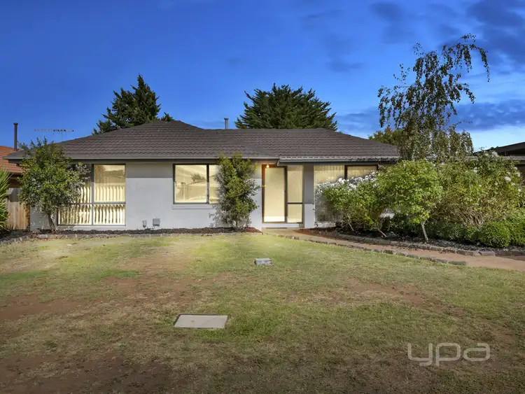 4 Merdon Place, Kurunjang VIC 3337