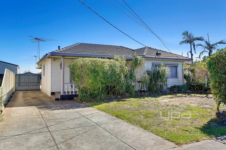 33 Eumarella Street, Tullamarine VIC 3043