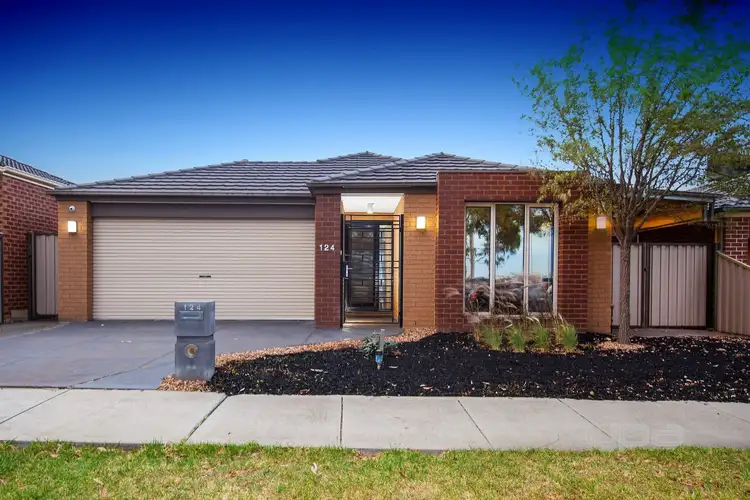 124 Tenterfield Drive, Burnside Heights VIC 3023