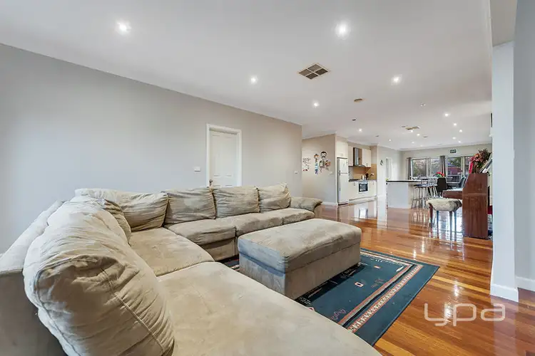 Fifth view of Homely house listing, 3 Strathallan Grove, Craigieburn VIC 3064