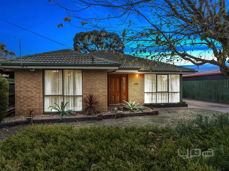 49 Bridgeford Crescent, Melton South VIC 3338