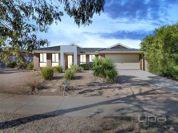 76 Black Knight Way, Kurunjang VIC 3337