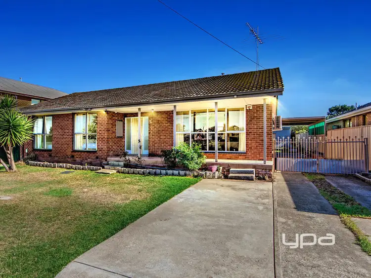 Second view of Homely house listing, 5 Garfield Street, St Albans VIC 3021