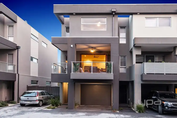 6/13 Greville Street, Caroline Springs VIC 3023