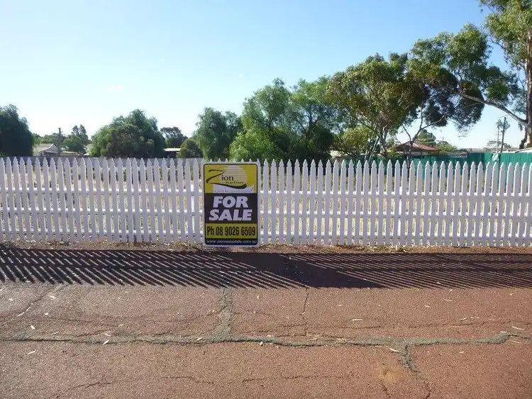 38 Bayley Street, Coolgardie WA 6429