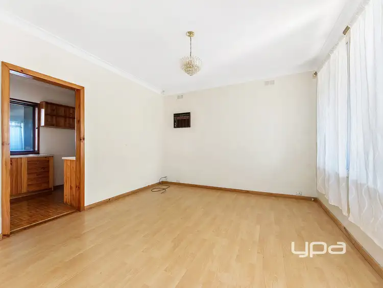 Second view of Homely unit listing, 1/27 James Street, St Albans VIC 3021