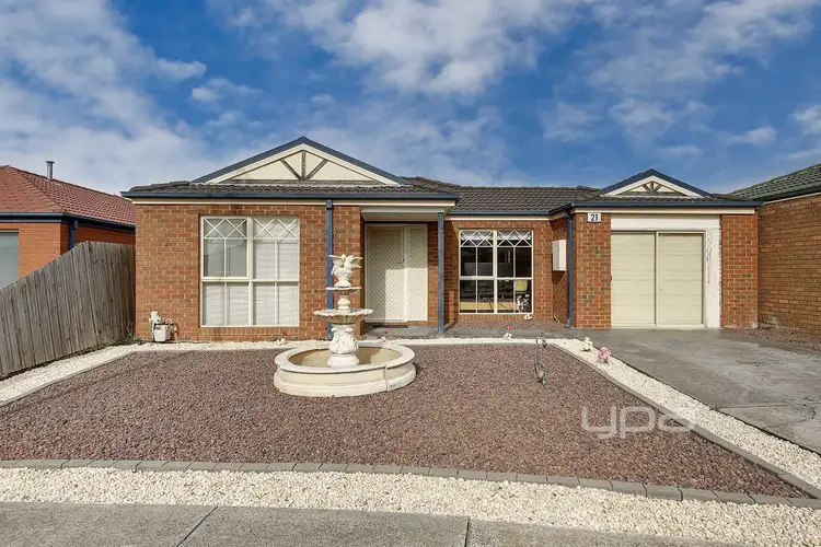 21 Sandover Drive, Roxburgh Park VIC 3064