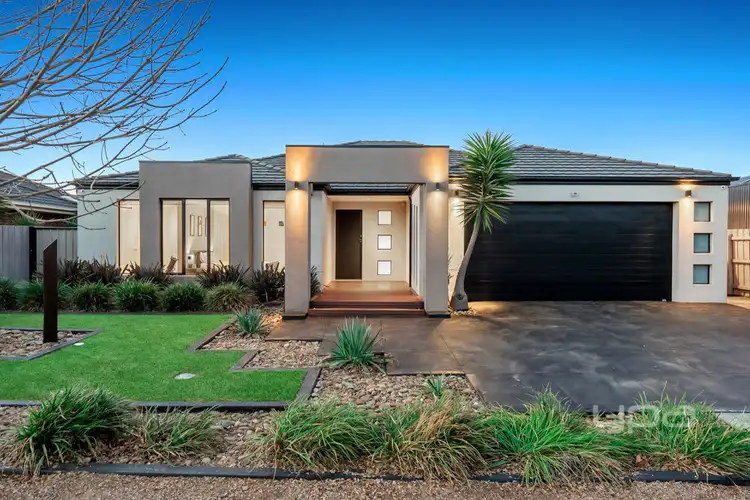 15 Exhibition Parade, Taylors Hill VIC 3037