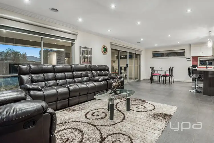 Third view of Homely house listing, 6 Mallard Circuit, Craigieburn VIC 3064