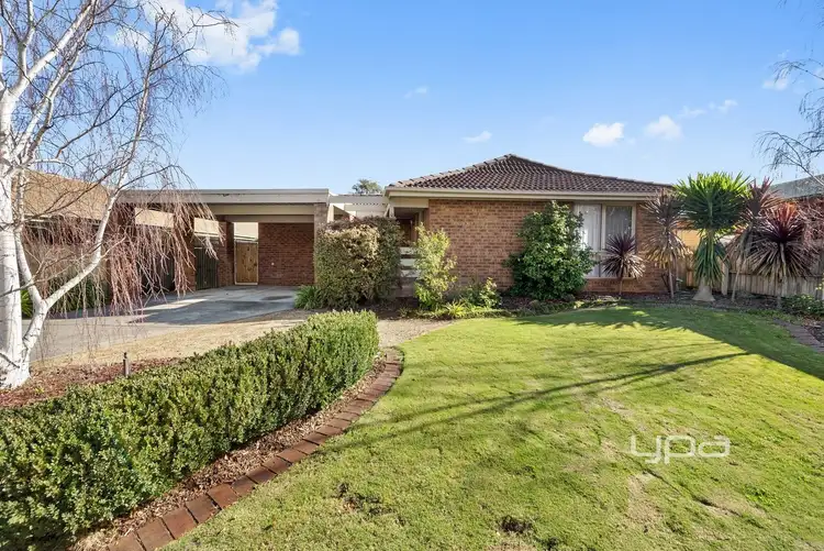 8 Scullin Court, Sunbury VIC 3429