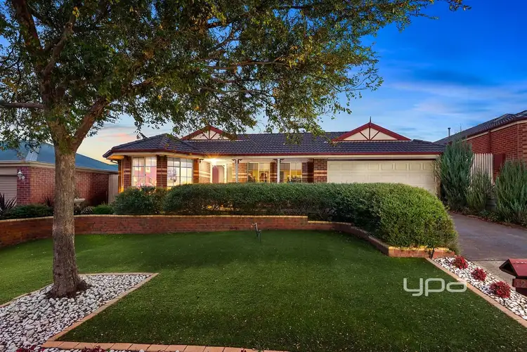 12 Trumper Crescent, Sunbury VIC 3429