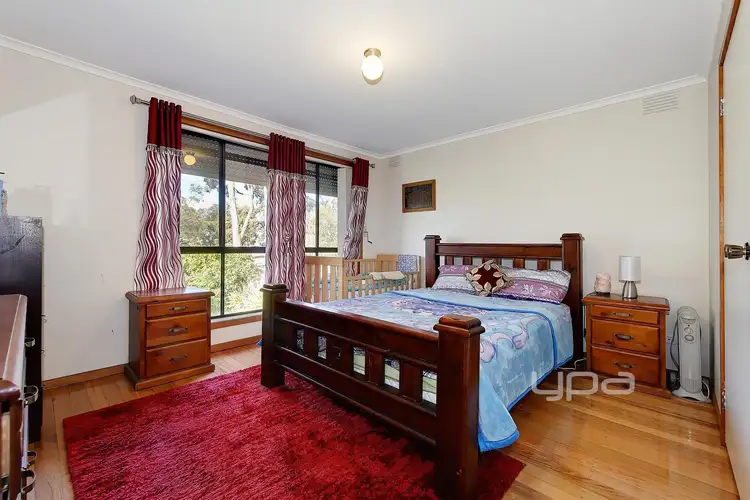 Fifth view of Homely house listing, 10 Whitley Crescent, Craigieburn VIC 3064