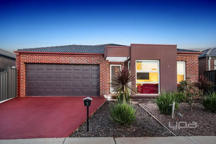Main view of Homely house listing, 5 Rivoli Close, Plumpton VIC 3335