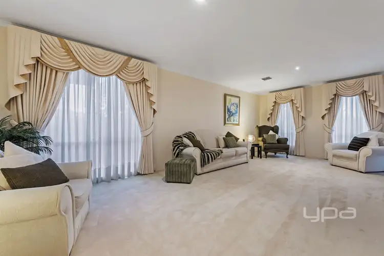 Fifth view of Homely house listing, 21 Macedon Close, Caroline Springs VIC 3023