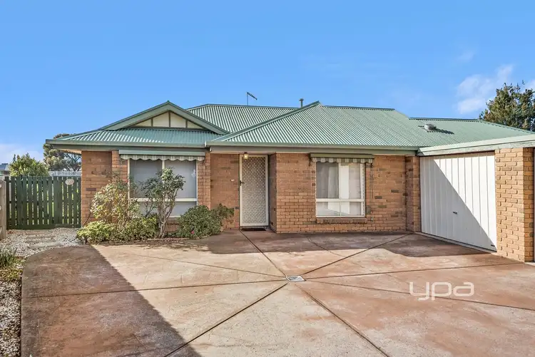 2/32 Reghon Drive, Sunbury VIC 3429