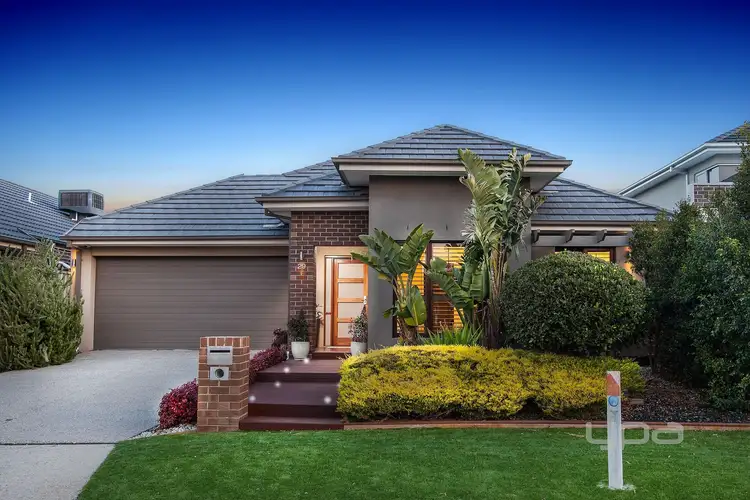 29 Rutherglen Way, Caroline Springs VIC 3023
